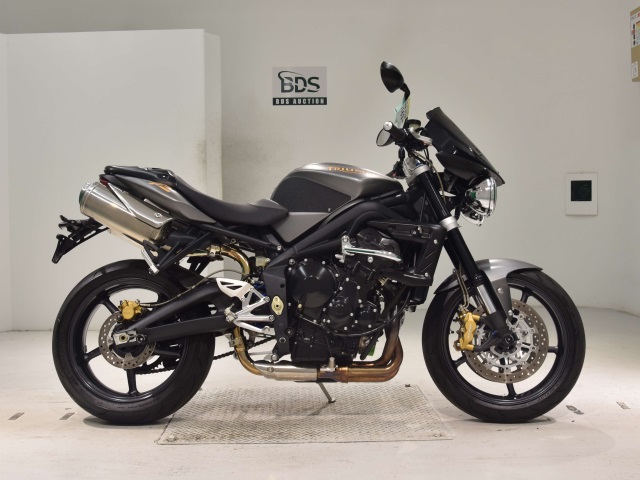 Triumph STREET TRIPLE R 2010