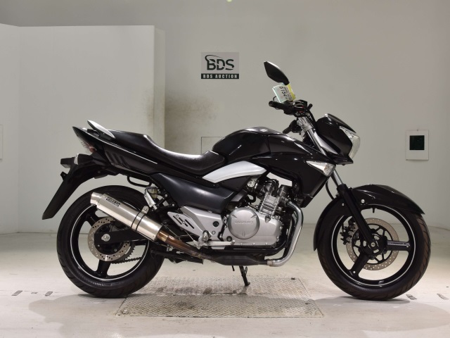 Suzuki GSR250