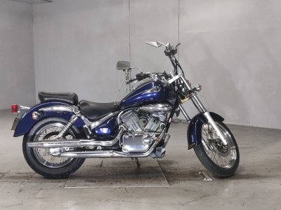 Suzuki INTRUDER 250LC