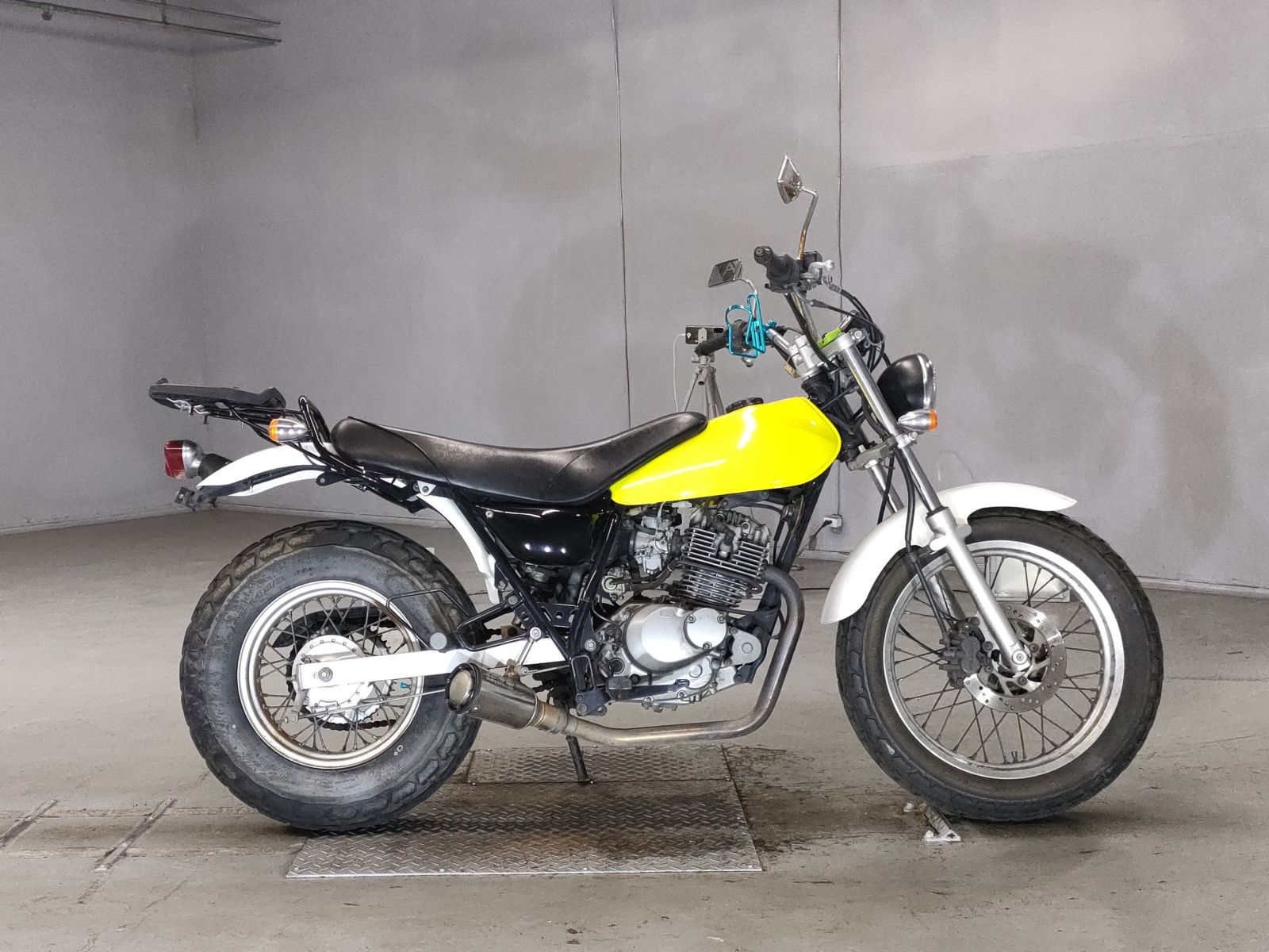 Suzuki VAN VAN 200 2002