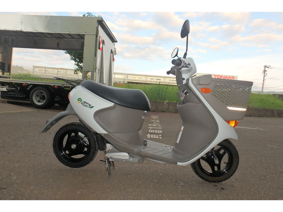 Suzuki E-LETS
