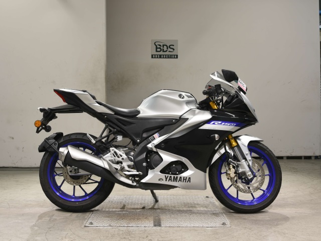 Yamaha YZF-R15 2022