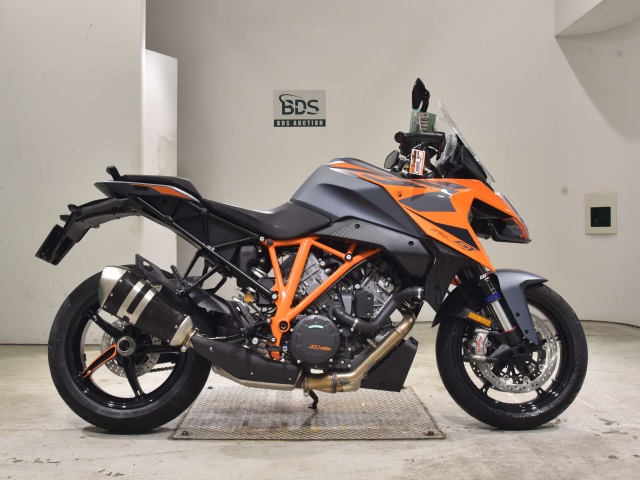 KTM 1290 SUPERDUKE GT 2025