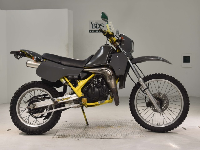 Suzuki RH250