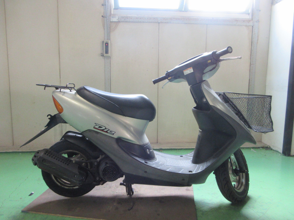 Honda DIO 2000