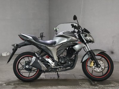 Suzuki GIXXER150 2015
