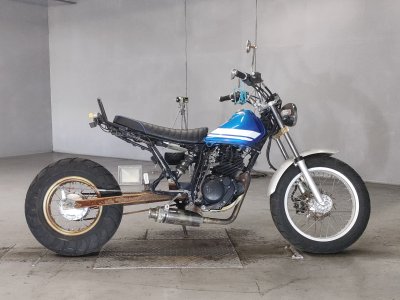 Yamaha TW225