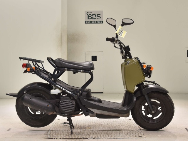 Honda ZOOMER 2011