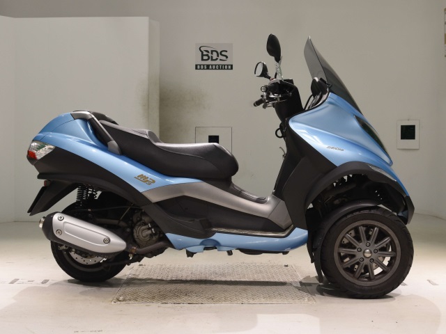 Piaggio MP3 250