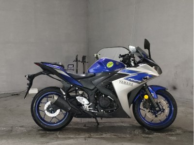 Yamaha YZF-R25 2015