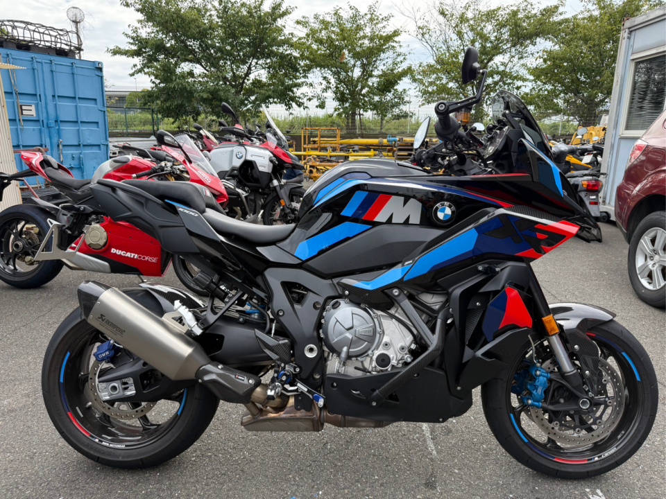 BMW M1000XR 2024