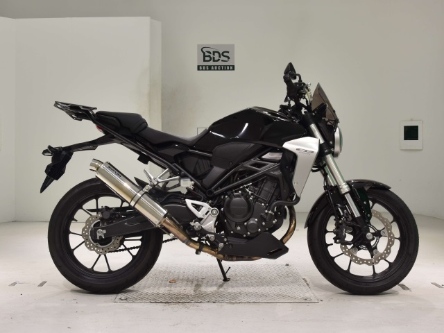Honda CB250RA 2018