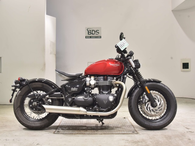 Triumph BONNEVILLE BOBBER 2024