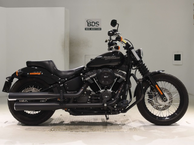 HD STREETBOB FXBB1750 2019