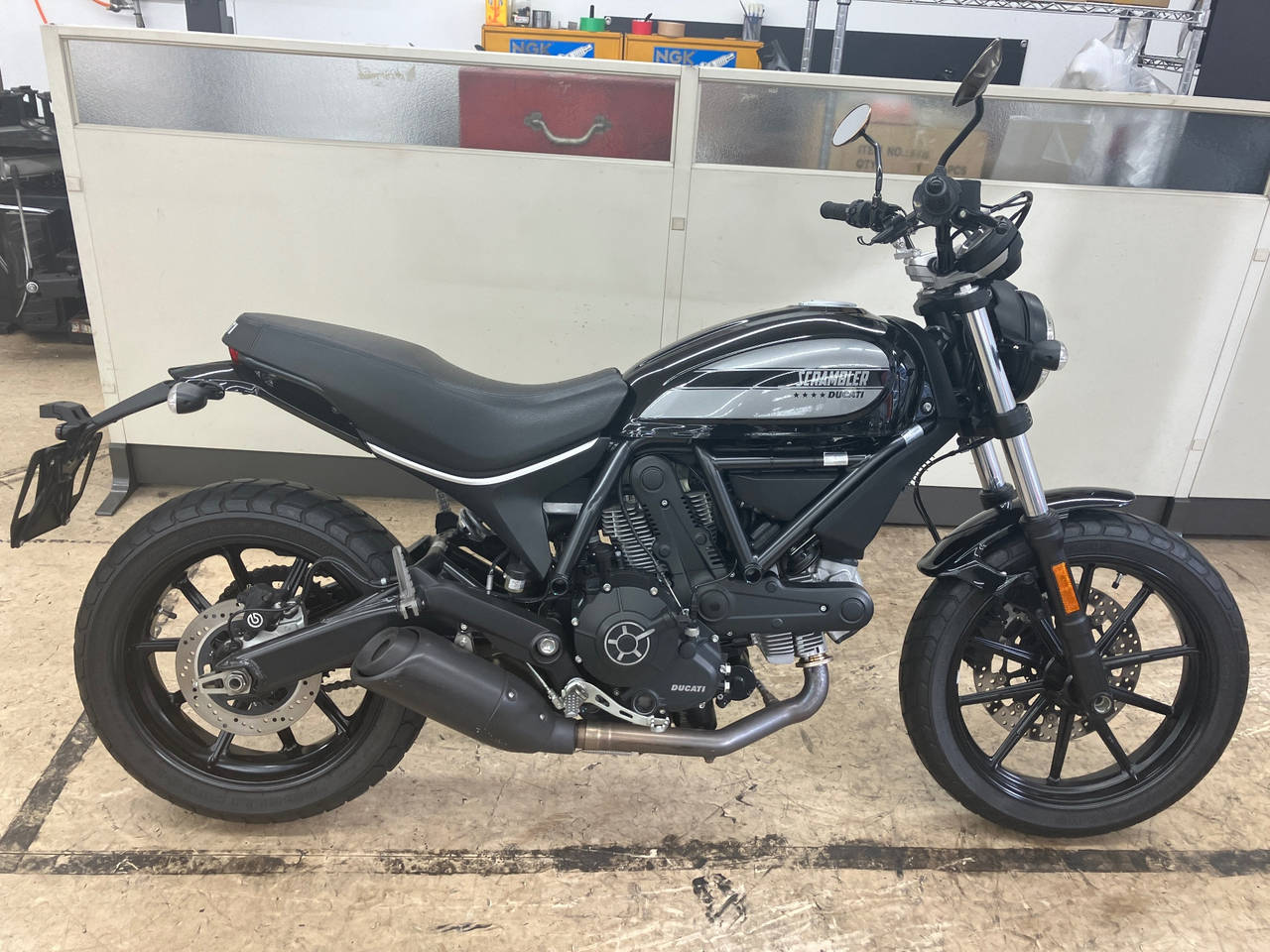 Ducati SCRAMBLER SIXTY2 2016