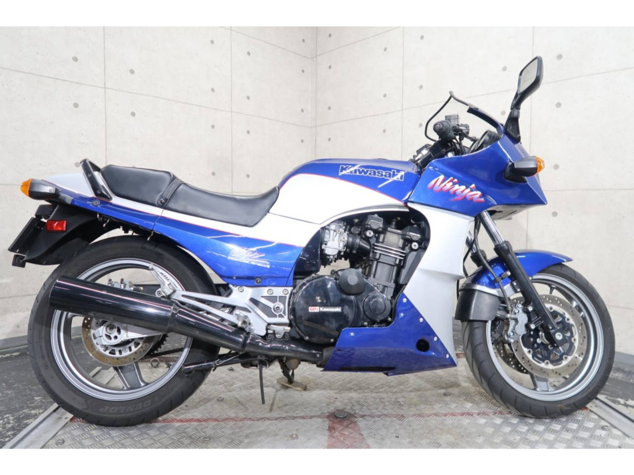 Kawasaki GPZ900R 1997