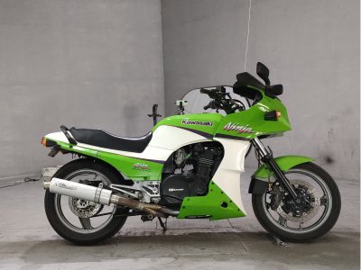 Kawasaki GPZ900R 2000