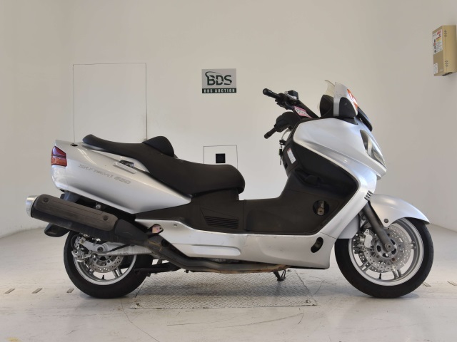 Suzuki SKYWAVE 650K 2005