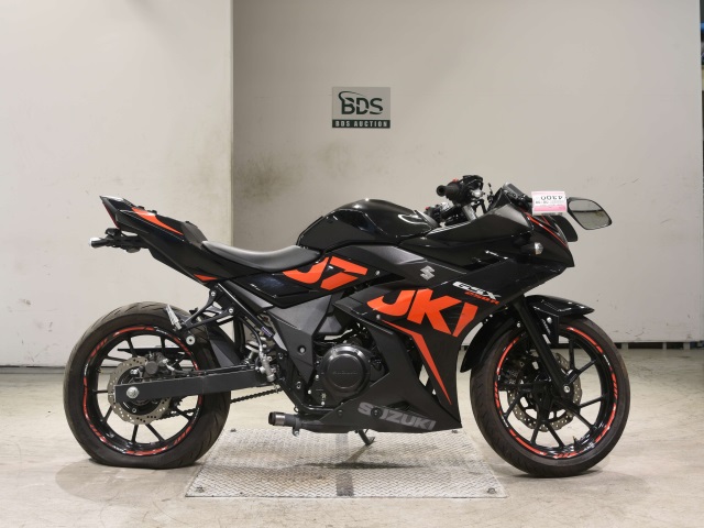 Suzuki GSX250R
