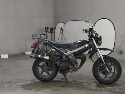 Suzuki STREET MAGIC