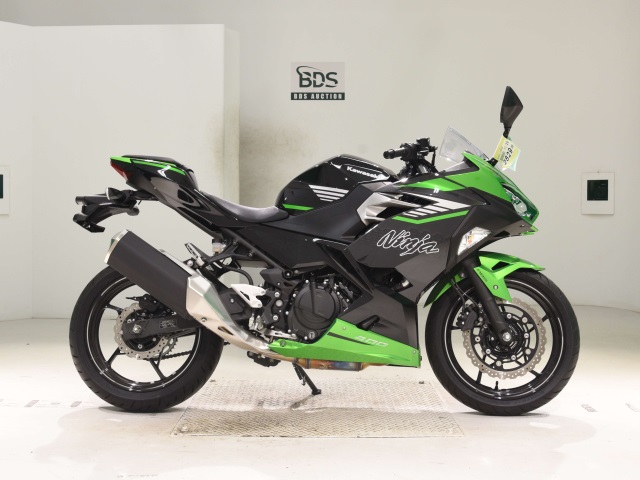 Kawasaki NINJA400 2025