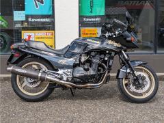 Kawasaki GPZ900R 2002