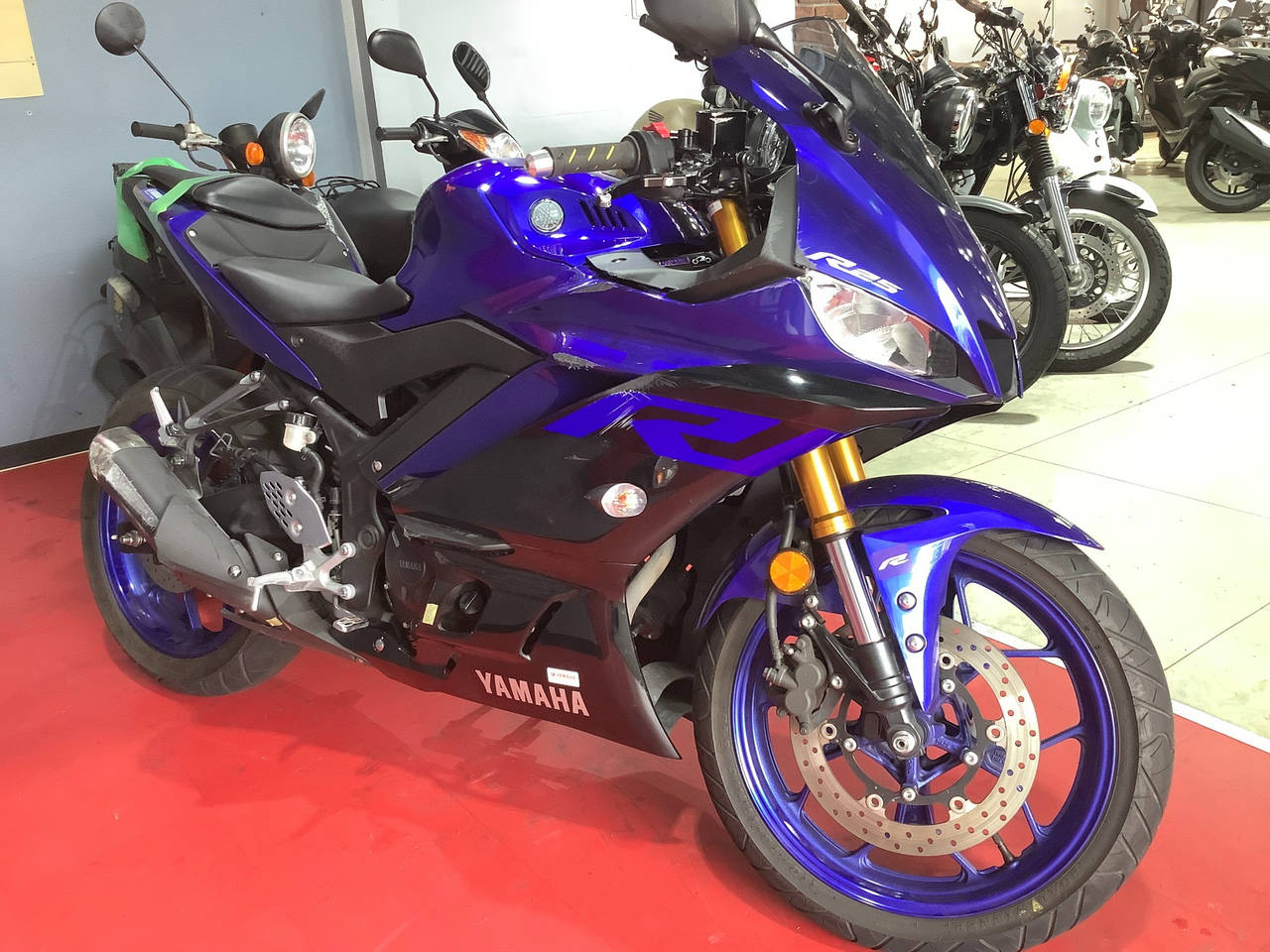 Yamaha YZF-R25 2019
