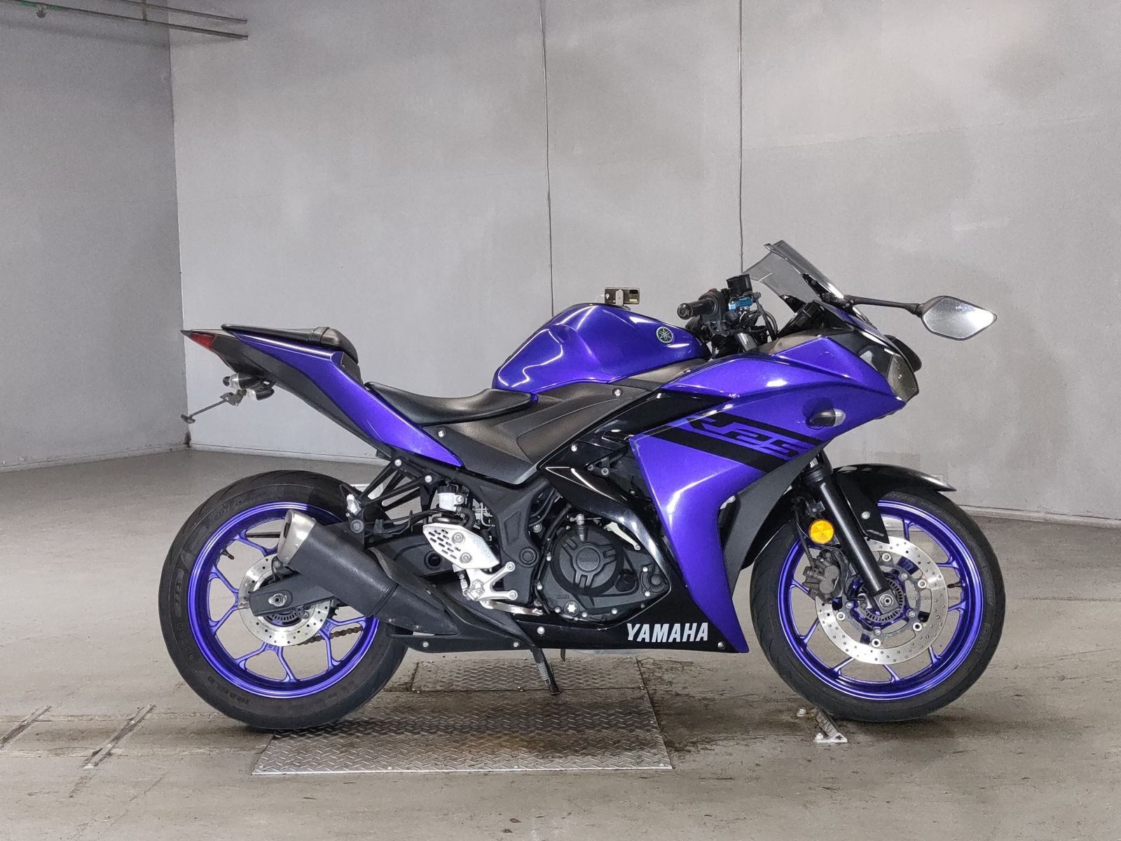 Yamaha YZF-R25 2018
