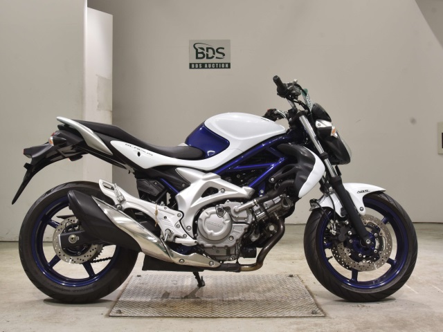 Suzuki GLADIUS SFV400 2010