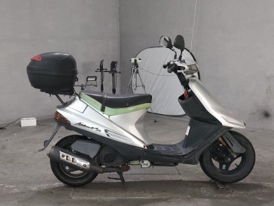 Suzuki ADDRESS V100