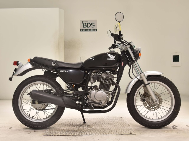 Honda CB223S 2008
