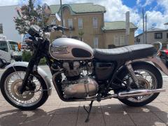 Triumph BONNEVILLE 800 2006