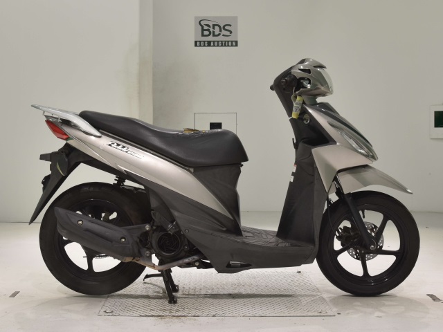 Suzuki ADDRESS V110