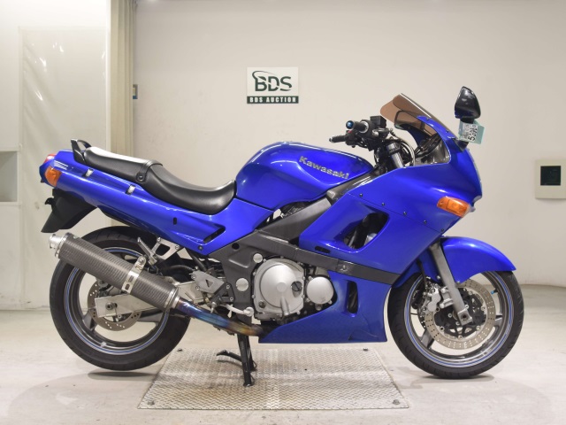 Kawasaki ZZ-R400 2004