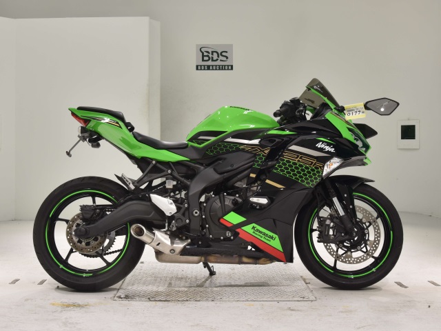 Kawasaki NINJA ZX-25R 2021