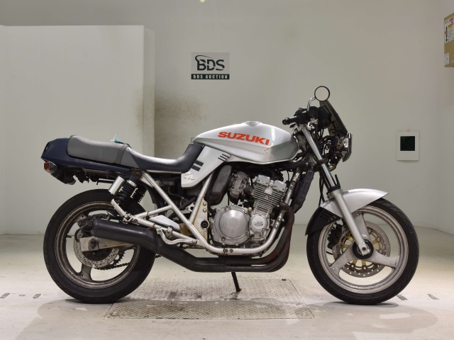 Suzuki GSX250S KATANA