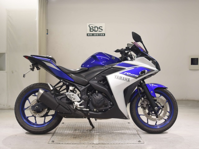Yamaha YZF-R25 2015