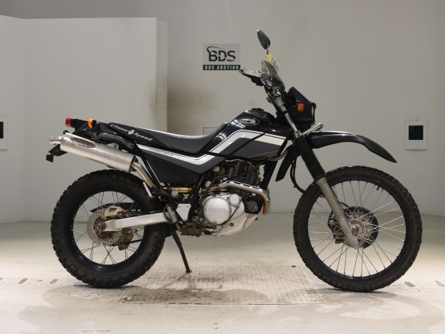 Yamaha SEROW XT225