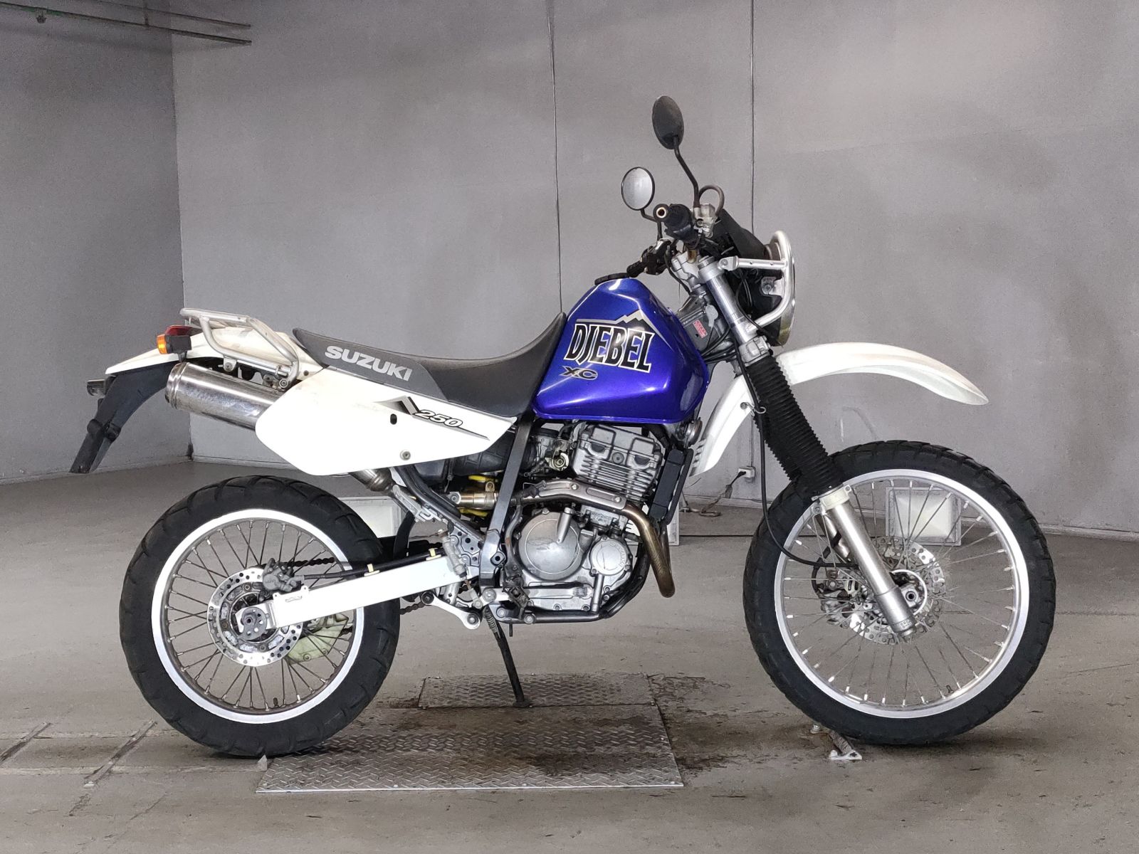 Suzuki DJEBEL250XC 2001