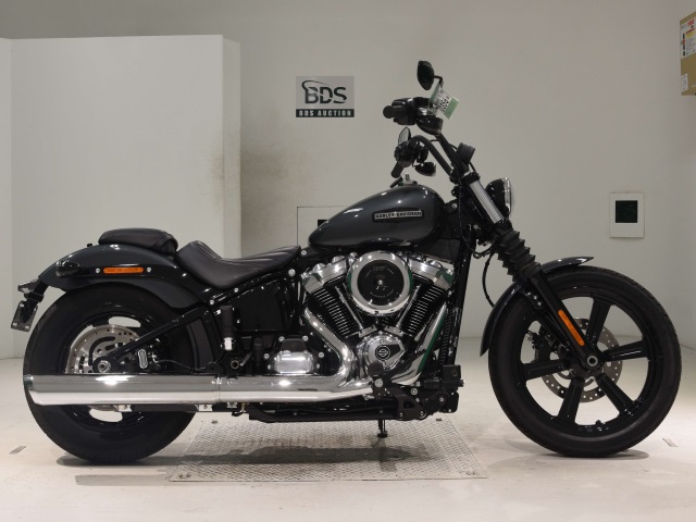 HD STREETBOB FXBB1750 2025
