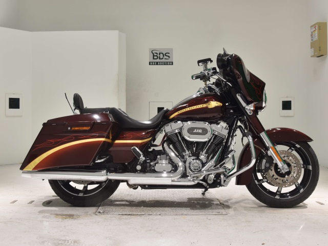 HD STREET GLIDE FLHXSE1800 2010