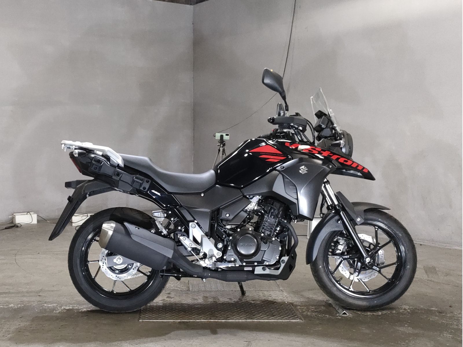 Suzuki V-STROM DL250