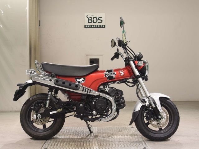 Honda DAX125 2022