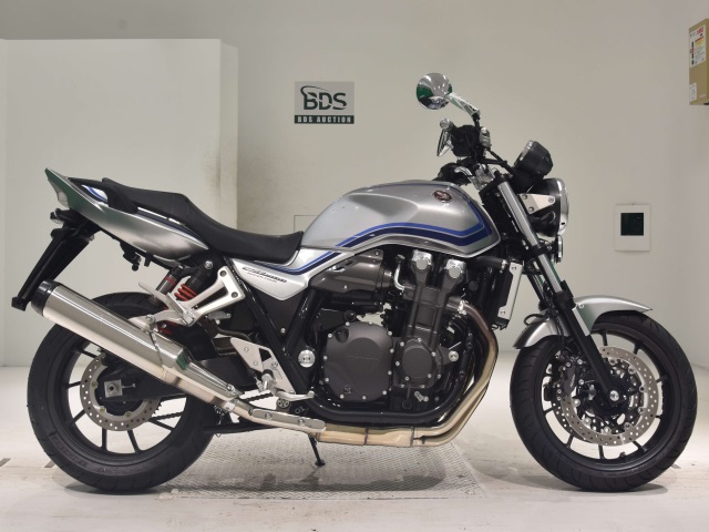 Honda CB1300SF 2024