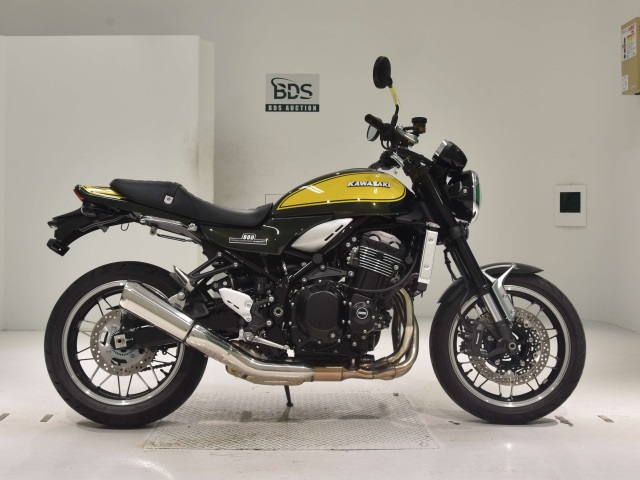 Kawasaki Z900RS 2024