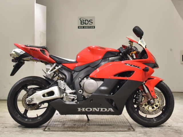 Honda CBR1000RR 2005