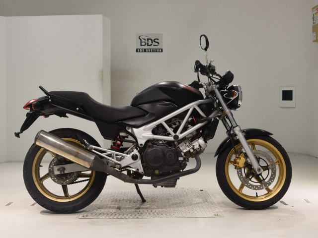 Honda VTR250 2011
