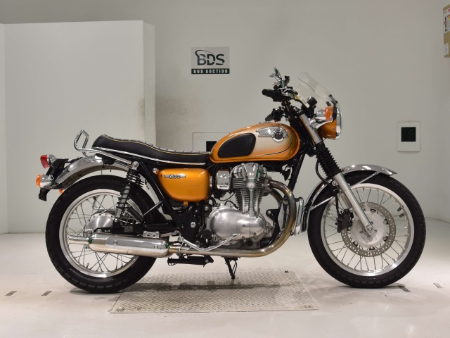 Kawasaki W800 2011
