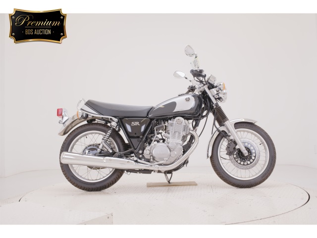 Yamaha SR400 2021