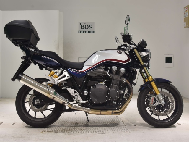 Honda CB1300SF 2023